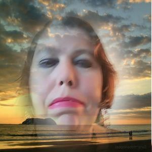 Meet your Posher, Evelyn